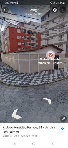 Casa Com Piscina Hidromassagem E Churrasqueira