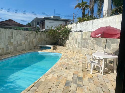Casa Com Piscina Perto Da Praia