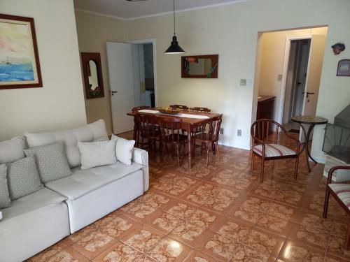 Apartamento Apto Guaruj� - Enseada - 3 Dorms - Para 8 Pessoas