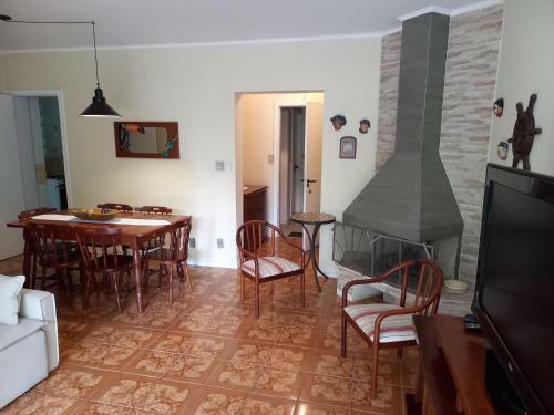 Apartamento Apto Guaruj� - Enseada - 3 Dorms - Para 8 Pessoas