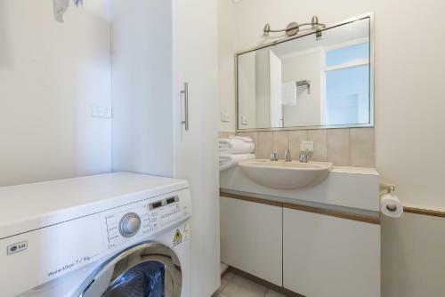 High Tor Apartment 104 - Executive Escapes
