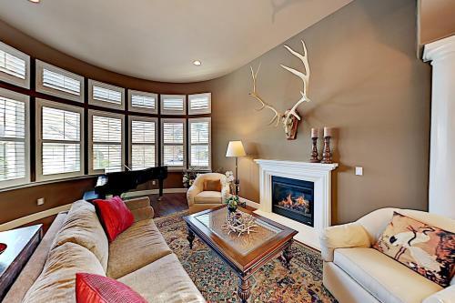 Gorgeous Wine Country Getaway