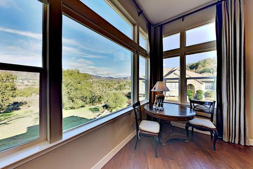 Gorgeous Wine Country Getaway