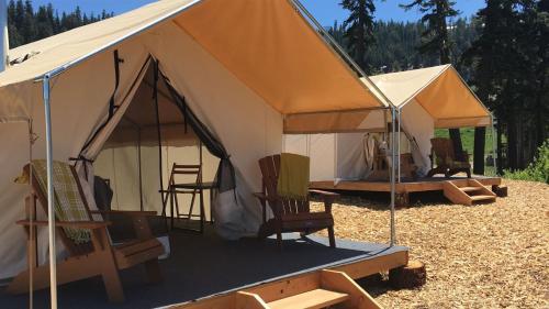 Glamping Tent With Beautiful Mokelumne Peak Views Cabin