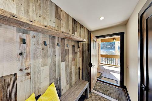 Ski-in, Ski-out Designer Condo