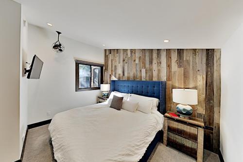 Ski-in, Ski-out Designer Condo