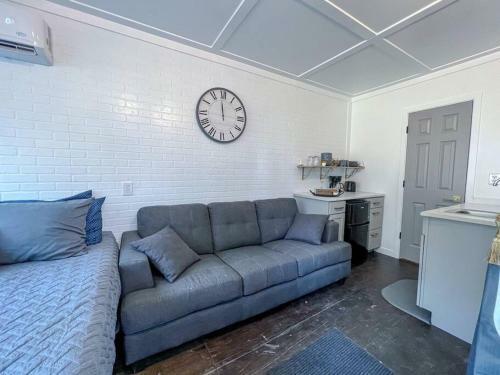 Villa Classy Double Tiny Home On 5 Wooded Acres!