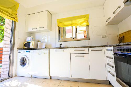 Villa Mas Den Reig -only Families