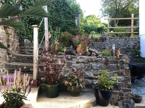 Courtyard Cottage