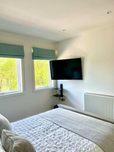 Luxury Cotswold Holiday Home With Hot Tub