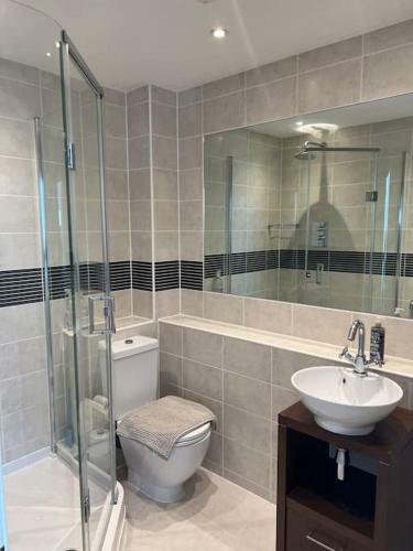 Luxury Cotswold Holiday Home With Hot Tub