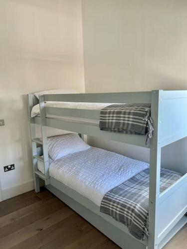Luxury Cotswold Holiday Home With Hot Tub