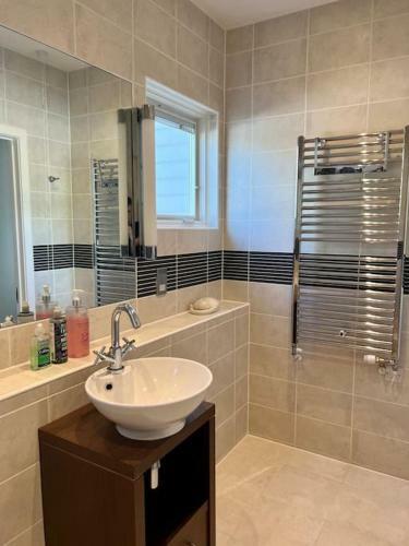 Luxury Cotswold Holiday Home With Hot Tub