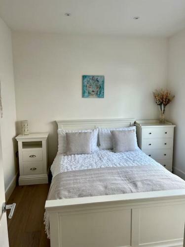 Luxury Cotswold Holiday Home With Hot Tub