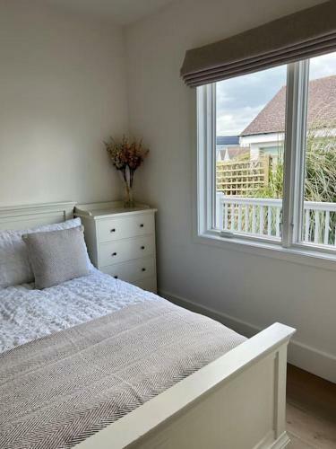 Luxury Cotswold Holiday Home With Hot Tub
