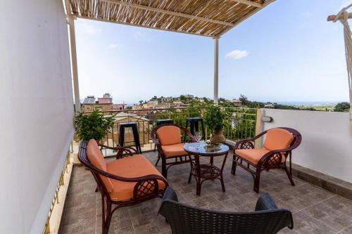 Lovely Renovated Villa With Pool, Up To 9 Persons