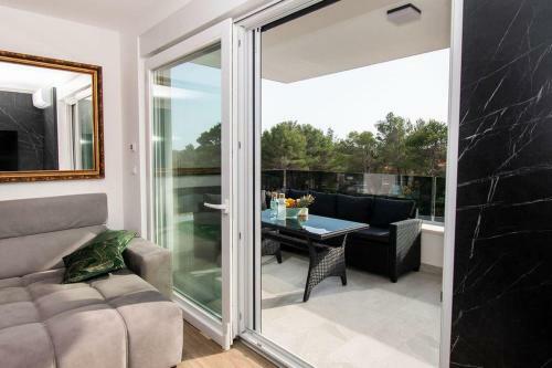 Luxury Apartment Santini