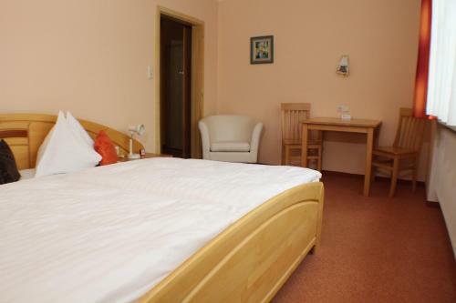 Hostal Gasthof Zur Bruthenne