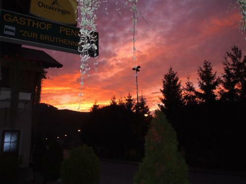 Hostal Gasthof Zur Bruthenne