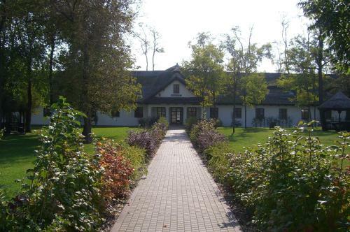 Sarl�spuszta Club Hotel