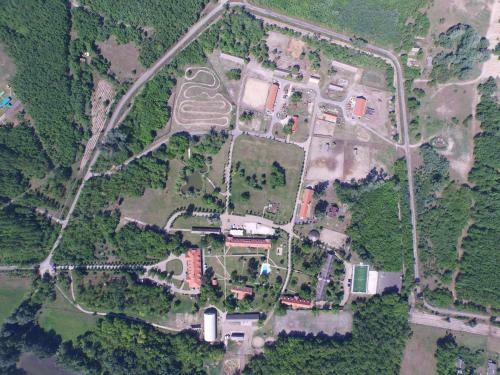 Sarl�spuszta Club Hotel
