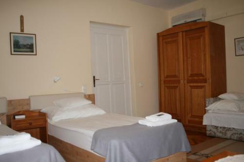 Hotel Szent Gy�rgy Fogad�