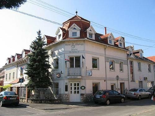 Hotel Szent Gy�rgy Fogad�