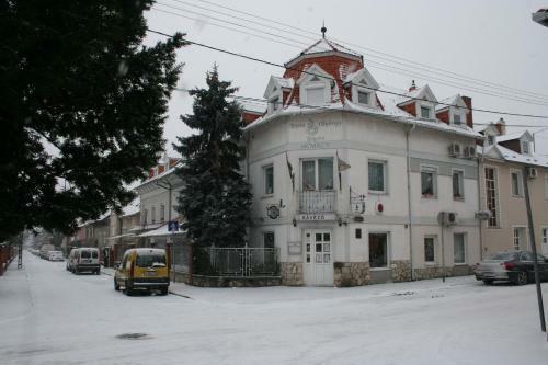 Hotel Szent Gy�rgy Fogad�
