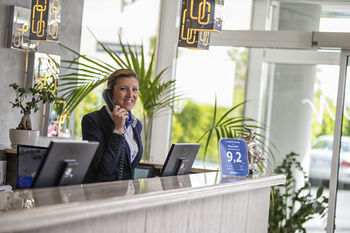 Simon Hotel