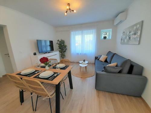 Sea View Apartment Macolic