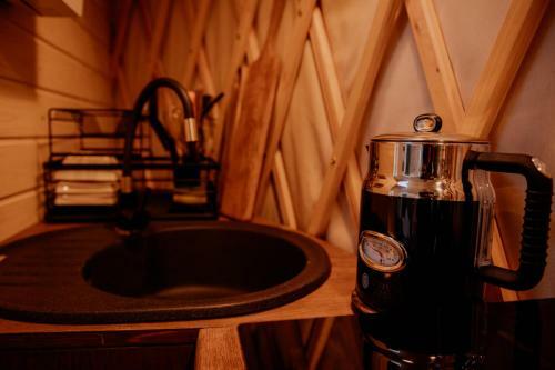 Jurta W Koronach Drzew Z Jacuzzi-dzikolas Glamping