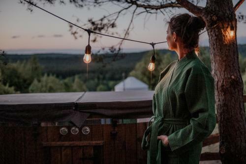 Jurta W Koronach Drzew Z Jacuzzi-dzikolas Glamping