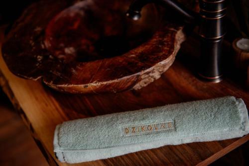 Jurta W Koronach Drzew Z Jacuzzi-dzikolas Glamping