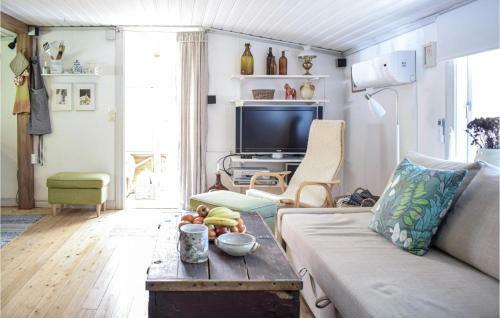Nice Home In Norrk�ping With 2 Bedrooms