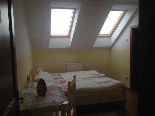 Hostal Eszter Guesthouse