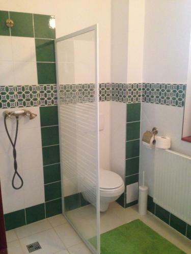 Hostal Eszter Guesthouse