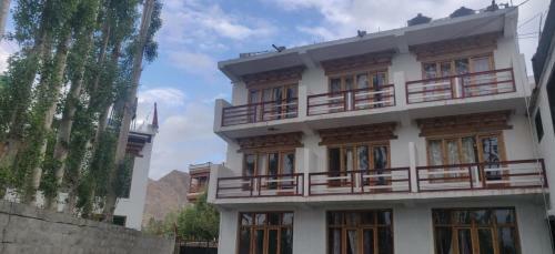 Hostal Yokma Guest House