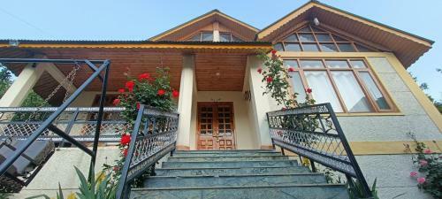Mountain View Wooden Villa