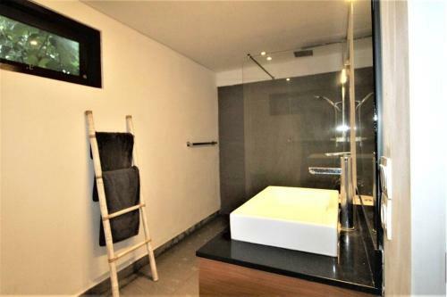 Villa Rita 2br With Pool By Azure