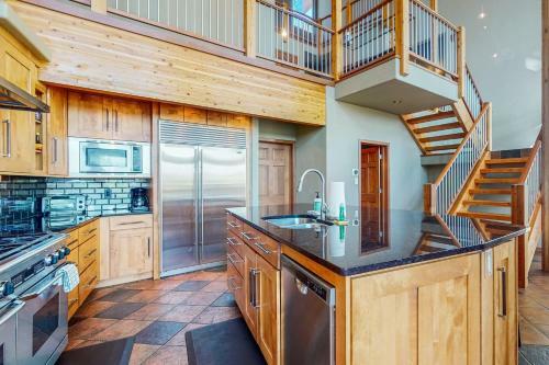 Grand Golf Course Chalet