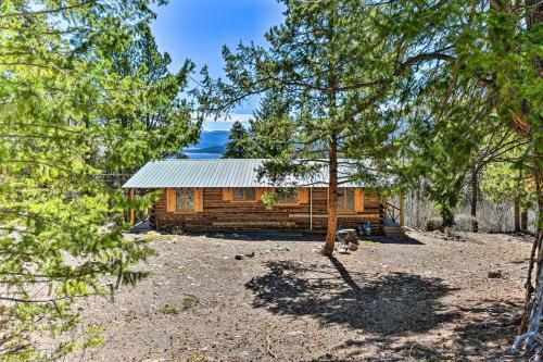 Idyllic Twin Lakes Escape With Deck And Fire Pit!