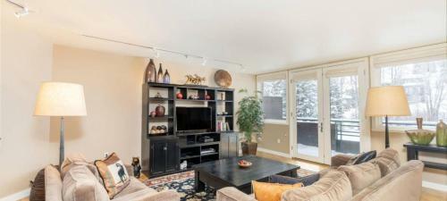 Ice House 220 By Exceptional Stays