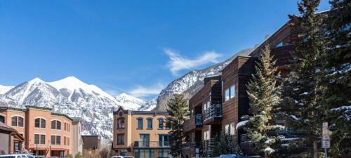 Ice House 220 By Exceptional Stays