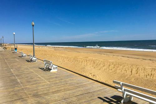 Rehoboth Beach -- The Crest #303