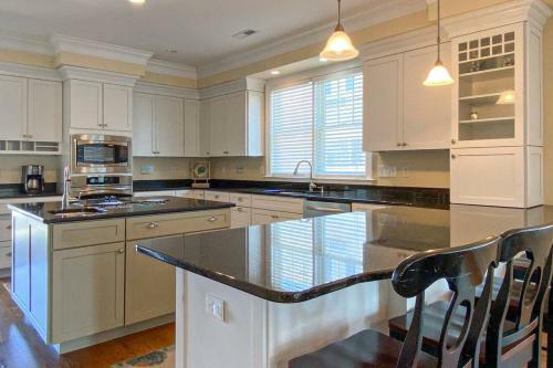 Tower Shores -- 39562 Admiral #2