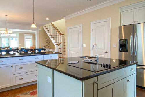 Tower Shores -- 39562 Admiral #2