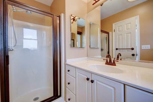 Tower Shores -- 39562 Admiral