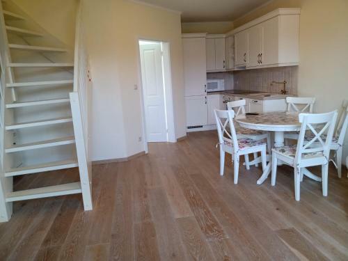Amazing Apartment Prague-pruhonice