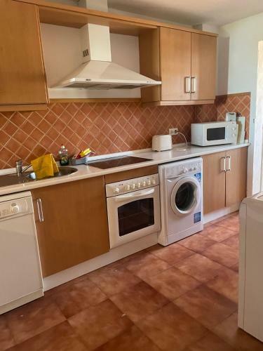 Spacious Ground Floor Luxury Apartment With Underground Parking