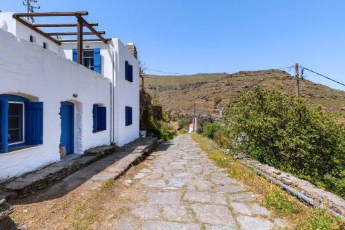 Traditional Village House In Kea